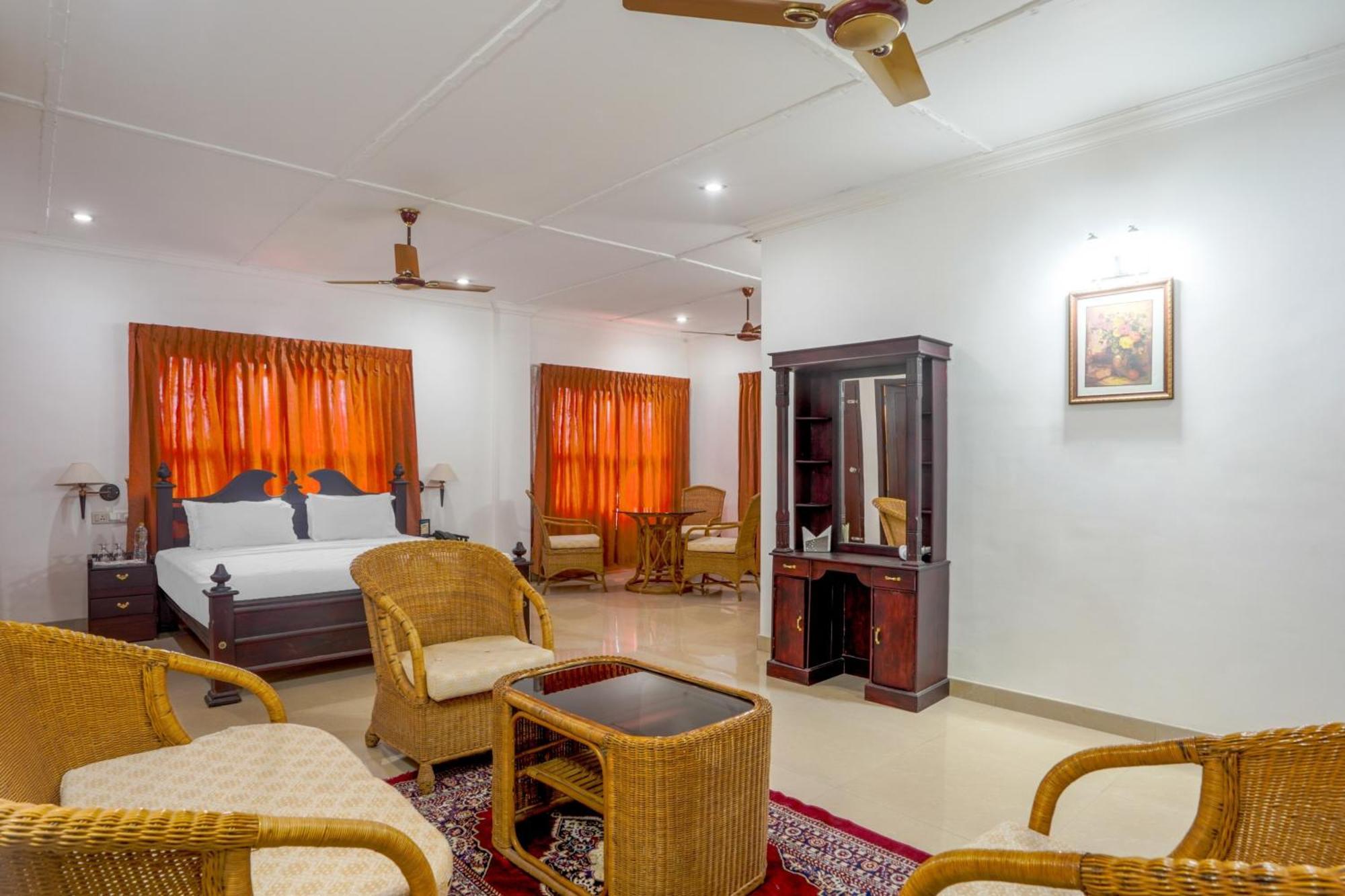 Palette Resorts- Tapovan Green County Thattakad Экстерьер фото
